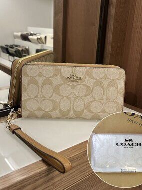 Coach C4452 Women Zip Around Wallet Light Khaki Light Saddle C4452 IMVHK